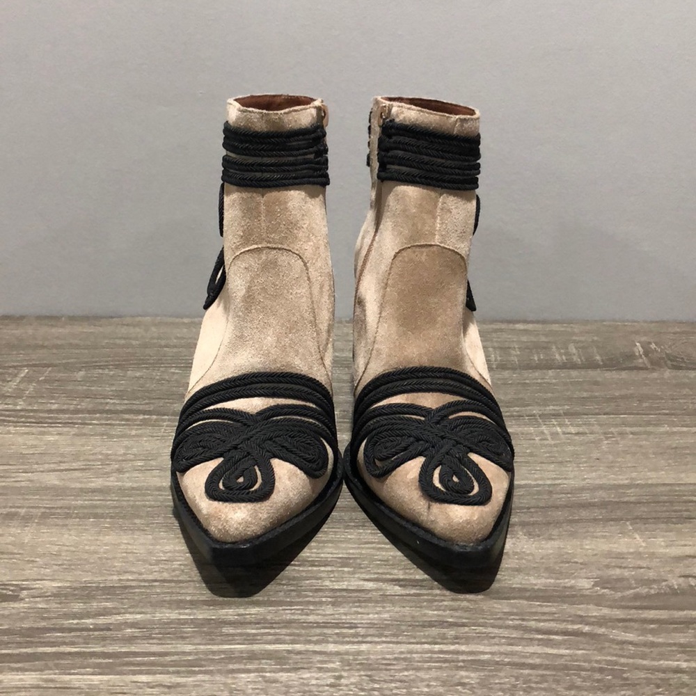 Jeffrey Campbell tan suede & black bootie